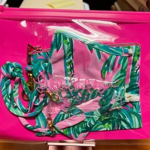 LILLY PULITZER ADULT ON THE GO MASK SET IN PINK BLOSSOM *BRAND NEW NEVER USED